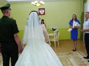 Участник СВО, призванный по частичной мобилизации, Александр К. во время отпуска сыграл свадьбу